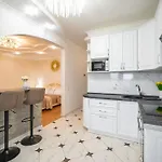 возле аркадии и парка победы с балконом Odessa