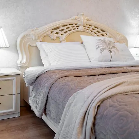 возле аркадии и парка победы с балконом Apartament Odessa