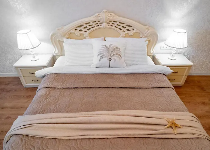 Apartment возле аркадии и парка победы с балконом Odessa