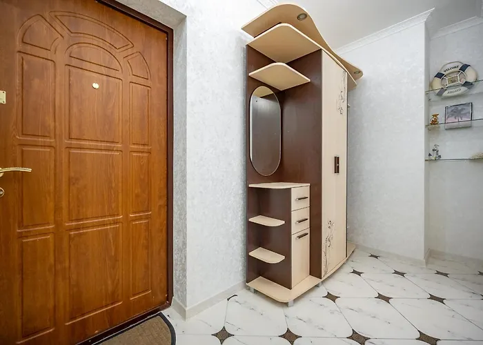 Apartament возле аркадии и парка победы с балконом