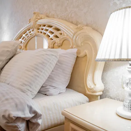 возле аркадии и парка победы с балконом Apartman Odessza