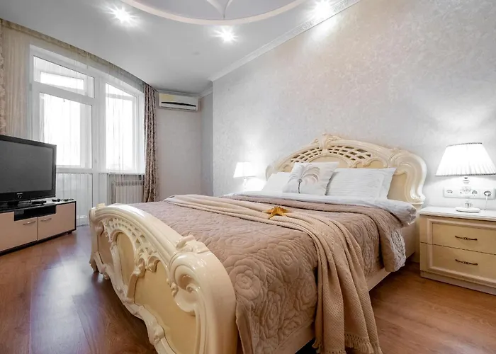 возле аркадии и парка победы с балконом Apartman Odessza