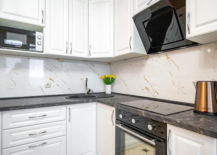 возле аркадии и парка победы с балконом Apartman Odessza