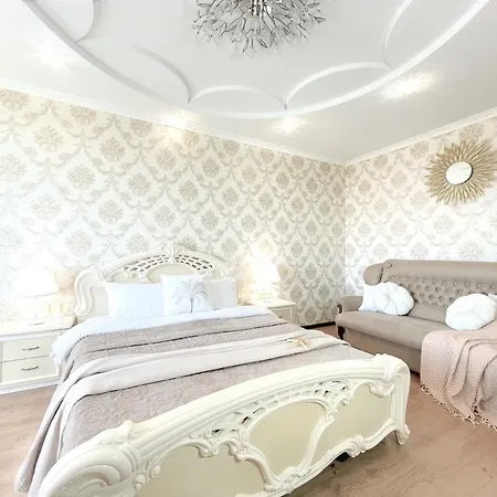 Квартира Возле Аркадии И Парка Победы С Балконом И Видом На Море Apartment *